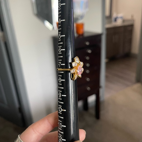 Stunning CZ Pink Flower Ring - Picture 3 of 9